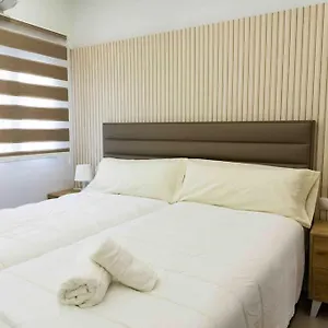 https://modern-3-bed-apartment-in-heart-of-torremolinos.1costadelsol.com