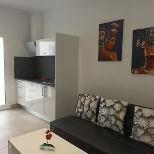 https://la-gaviota-arrecife-lanzarote.in-canary-islands.com